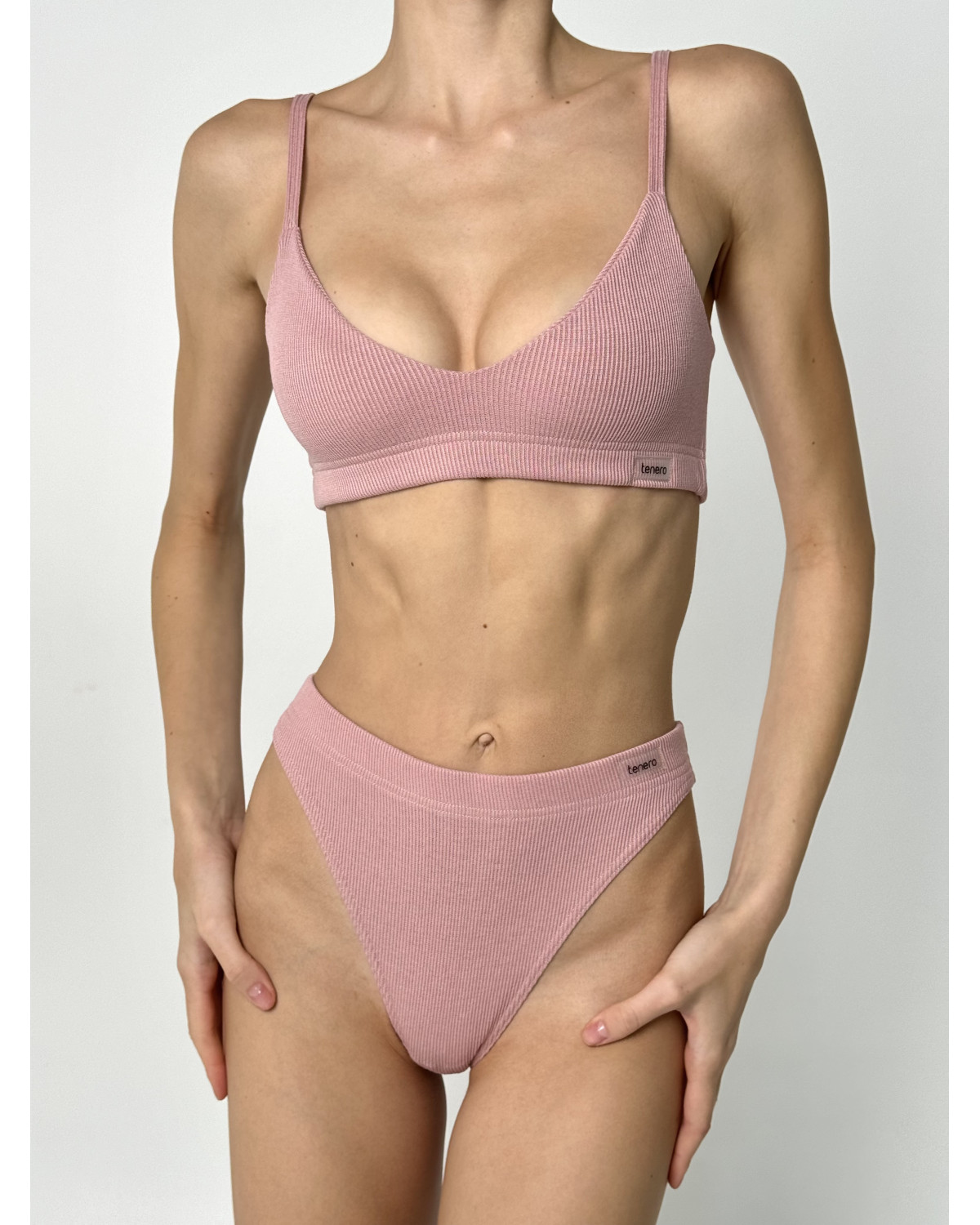 Knitted underwear with cups pink
